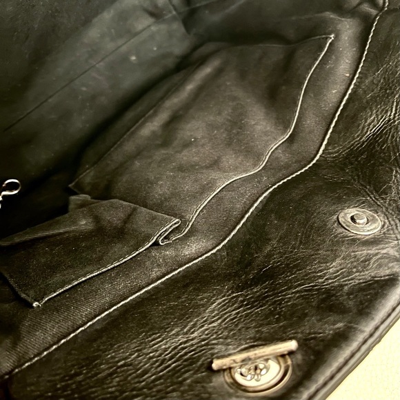 ⭕️SOLD⭕️Chanel tote - Picture 9 of 9